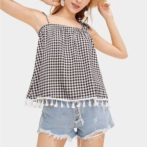 NWOT Tassel Hem Knotted Strap Gingham Cami Top size small